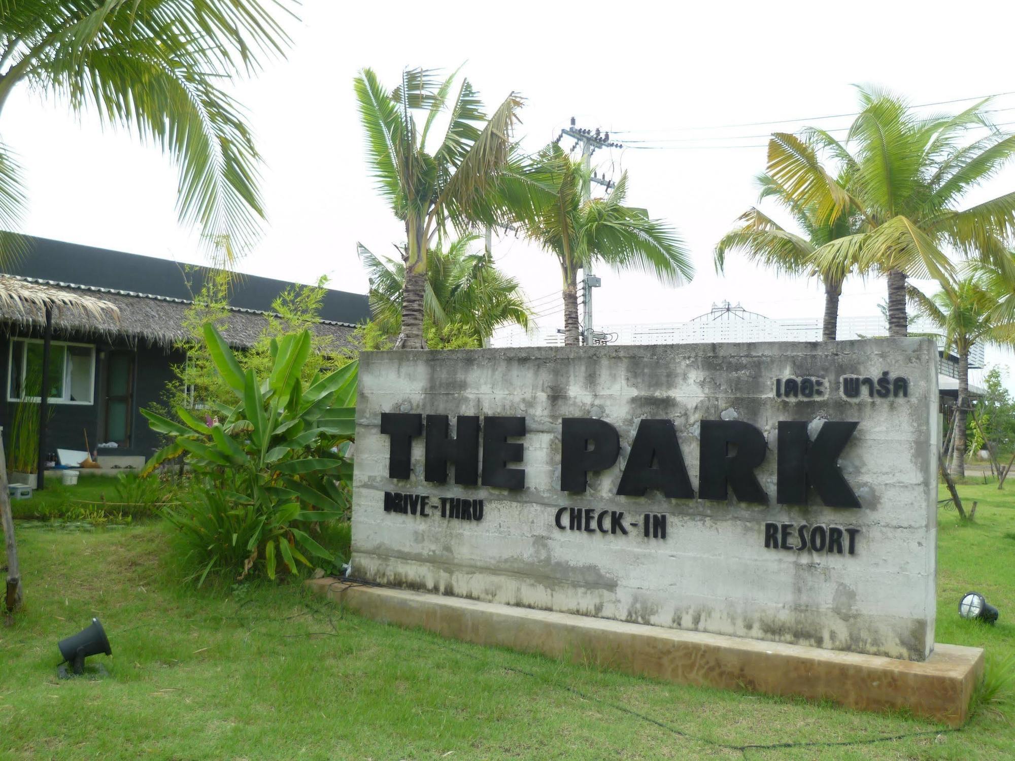 The Park Drive-Thru Check-In Resort Bangkok Kültér fotó